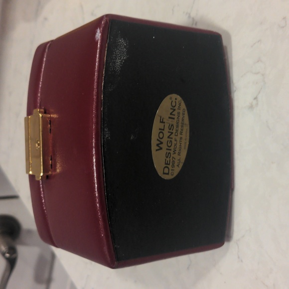 Wolf Designs leather travel jewelry case - Picture 2 of 8